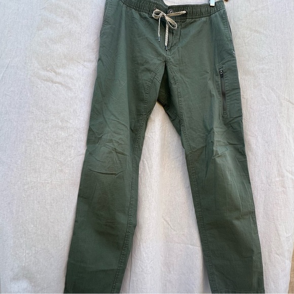 Vuori Men's Ripstop Cargo Joggers Drawstring Waist Casual Straight Leg Sz M - Picture 4 of 16